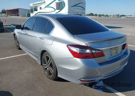 2017 Honda Accord Sport z USA, uszkodzony, nr VIN 1HGCR2F52HA234830